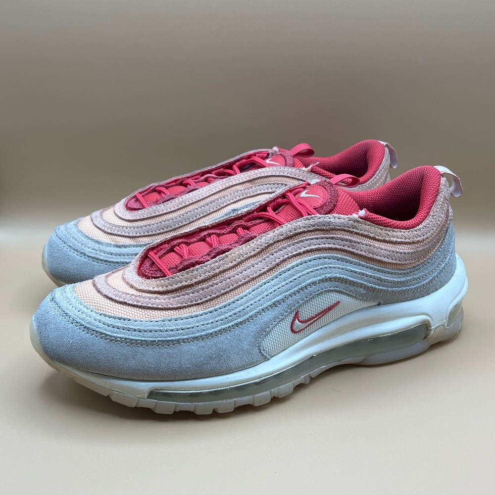 Nike Women's Athletic Shoes - Pink and Gray - Picture 2 of 8